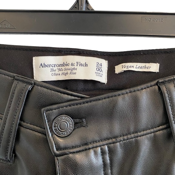 Abercrombie & Fitch Vegan Leather Crossover 90s Straight Ultra High Rise Pants - Picture 6 of 13